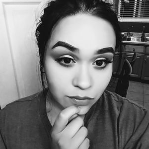 Meet your Posher, Agustina